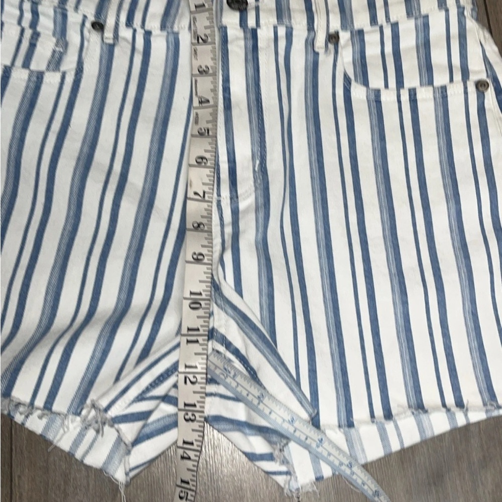 LOFT Women's Sz 6 / 28 Blue & White Striped Denim Cut Off Shorts NWT - Picture 6 of 9